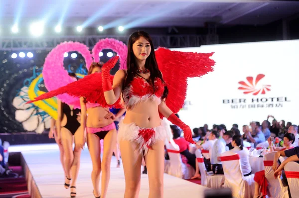 Bielizna Ubrany Modele Parada Victoria Secret Mody Show Okazji Ceremonii — Zdjęcie stockowe