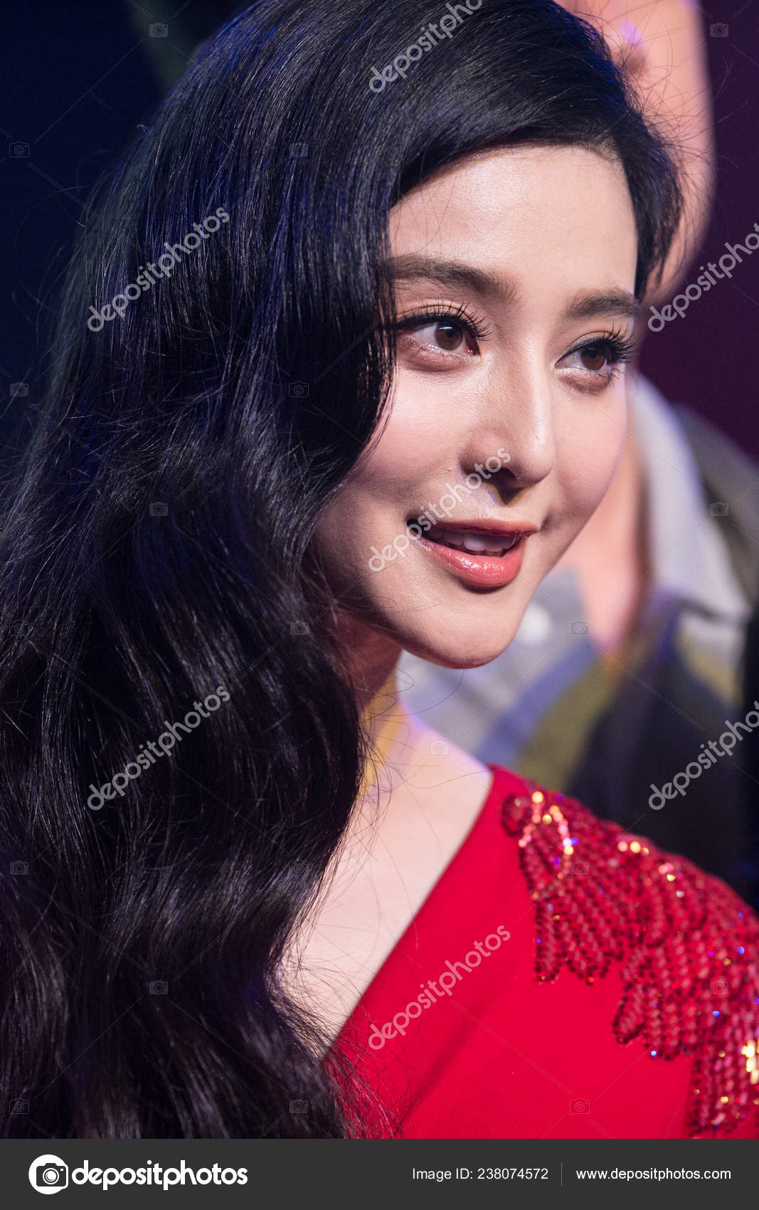 L'actrice Chinoise Fan Bingbing Pose Lors D'un Événement  image