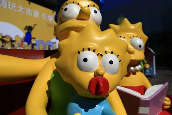 Model Figures Simpsons Display Front Simpsons Store Taikoo Sanlitun Shopping — Stock Photo, Image