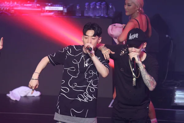 Members South Korean Idol Group Aomg Perform Concert Shanghai China — Stock Photo, Image