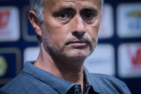 Entraîneur Chef Jose Mourinho Manchester United Écoute Une Question Lors — Photo