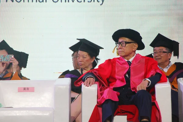 Shing Presidente Hutchison Holdings Asiste Ceremonia Graduación 2017 Universidad Shantou — Foto de Stock