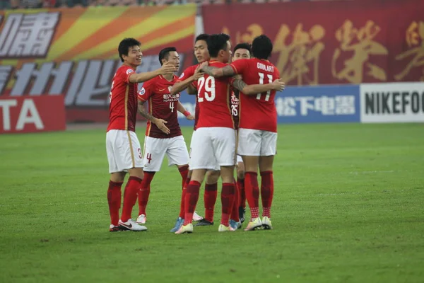 Spelers Van China Guangzhou Evergrande Vieren Het Scoren Van Een — Stockfoto