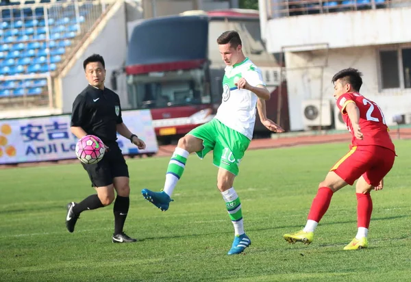 Julian Draxler Vfl Wolfsburg Centrera Utmanar Han Chao Changchun Yatai — Stockfoto