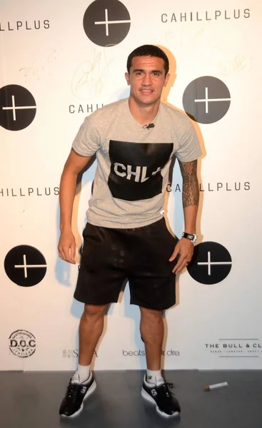 Австралийская Звезда Футбола Тим Кэхилл Позирует Показе Своей Собственной Модной — стоковое фото