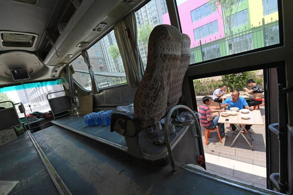 Внутрішній Вигляд Автобуса Ресторан Веденні Китайського Працівника Wan Місті Тайюань — стокове фото