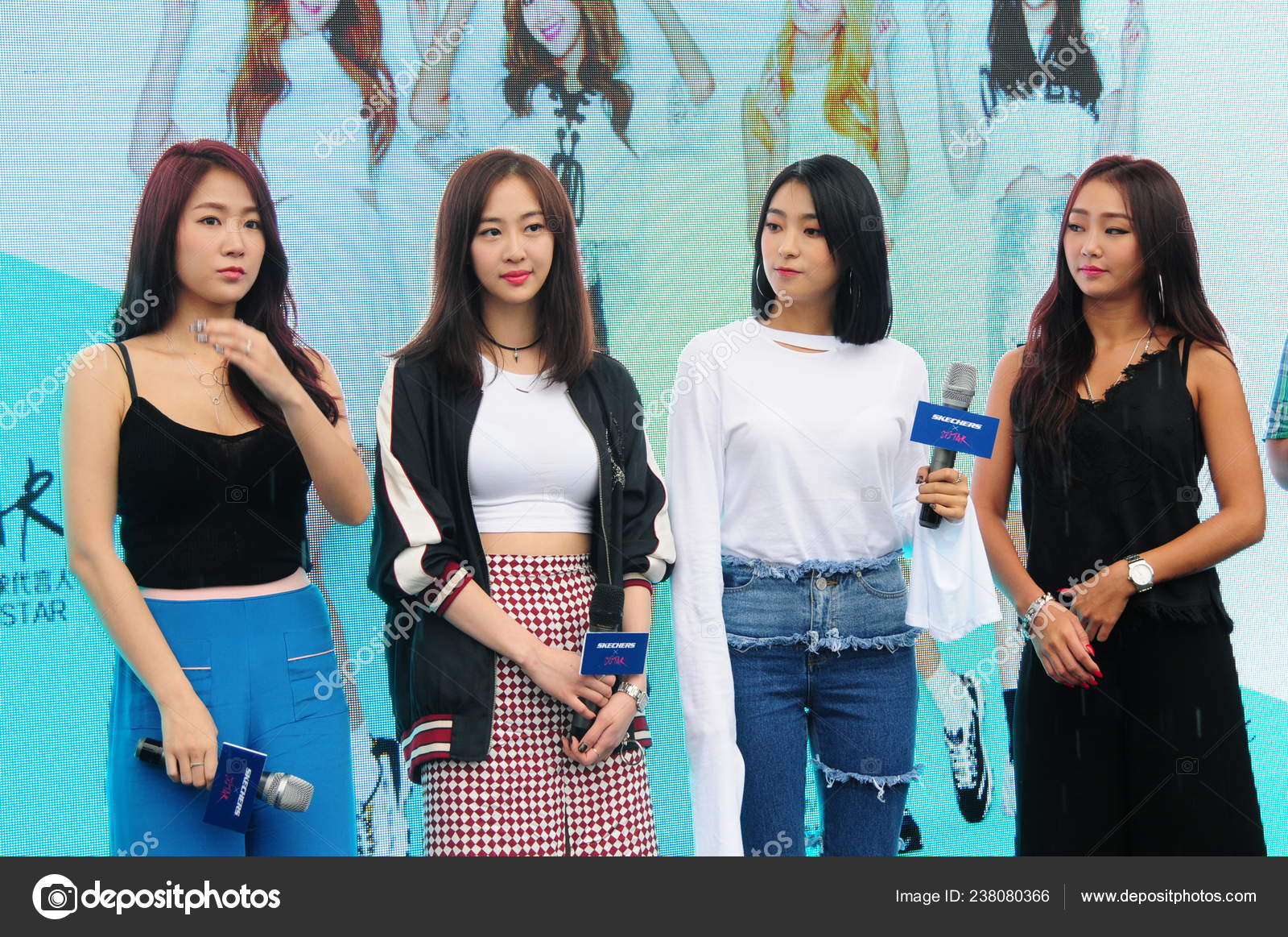 skechers group