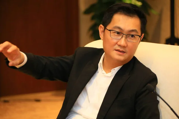 Pony Huateng Presidente Ceo Tencent Holdings Ltd Asiste Primera Reunión —  Fotos de Stock