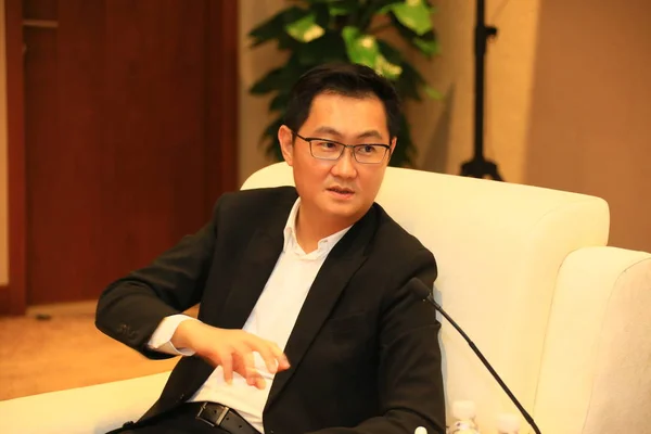 Pony Huateng Presidente Ceo Tencent Holdings Ltd Asiste Primera Reunión —  Fotos de Stock