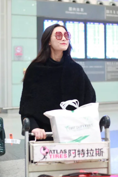 Chinese Actrice Arriveert Bij Beijing Capital International Airport Beijing China — Stockfoto