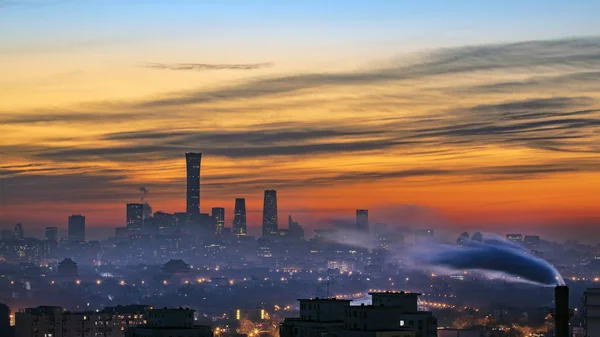 Landschaft Aus Farbenfrohem Sonnenuntergangsglühen Über Den Wolkenkratzern Und Hochhäusern Zentralen — Stockfoto