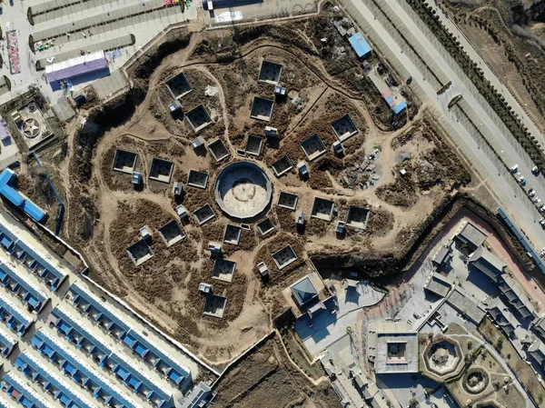Flygfoto Över Grottan Bostad Komplexa Form Bagua Diagrammet Uppbyggnad Shanzhou — Stockfoto