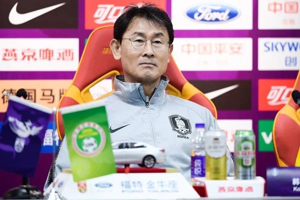 Pelatih Kepala Yoon Deok Yeo Dari Tim Nasional Sepak Bola — Stok Foto