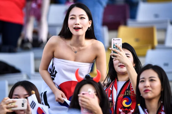 Fan Football Sud Coréen Portant Drapeau National Montre Son Soutien — Photo