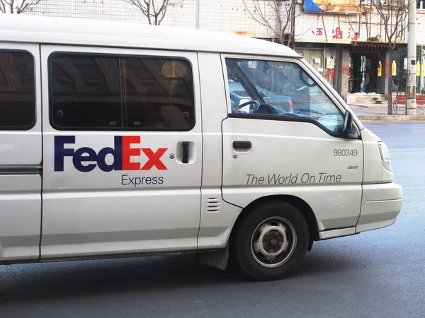 Coche Entrega Fedex Express Fotografiado Beijing China Marzo 2012 — Foto de Stock