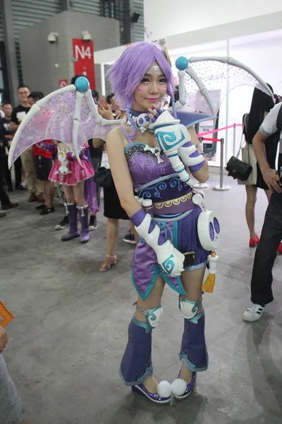 Animador Vestido Con Disfraz Cosplay Posa Durante 14ª China Digital — Foto de Stock