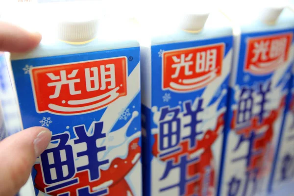 Negozi Cinesi Latte Bright Dairy Supermercato Shanghai Cina Gennaio 2015 — Foto Stock