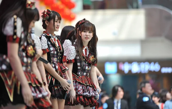 Члени Групи Дівчата Китайський Snh48 Наради Вентилятор Місті Шеньян Північно — стокове фото