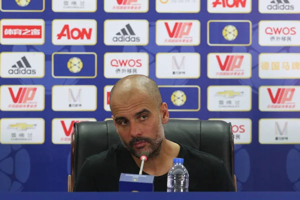 Entraîneur Chef Pep Guardiola Manchester City Écoute Une Question Lors — Photo