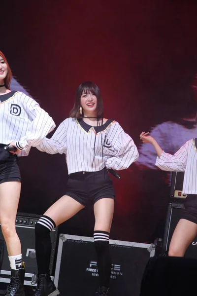 Membros Grupo Feminino Sul Coreano Exid Apresentam Festival Música Morango — Fotografia de Stock