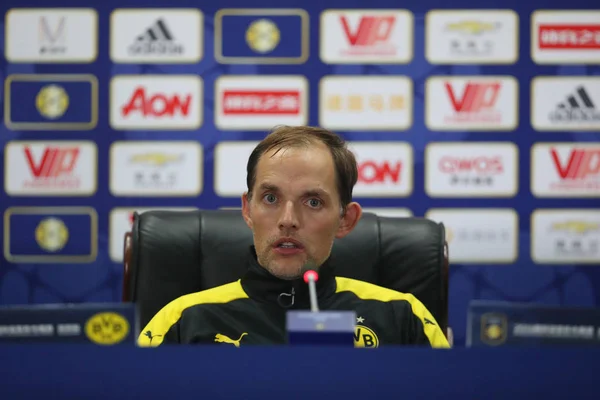 Vezetőedző Thomas Tuchel Borussia Dortmund Beszél Egy Sajtókonferencián Miután Csapata — Stock Fotó