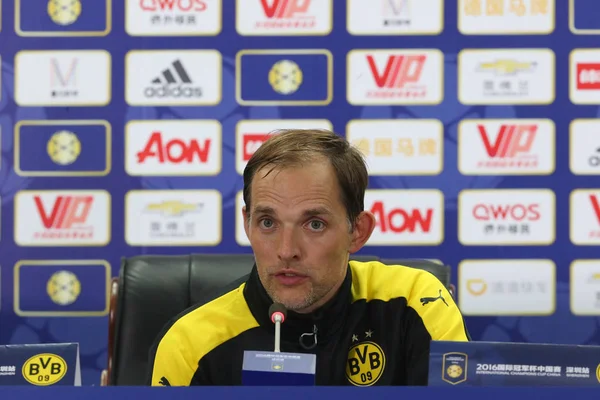 Vezetőedző Thomas Tuchel Borussia Dortmund Beszél Egy Sajtókonferencián Miután Csapata — Stock Fotó