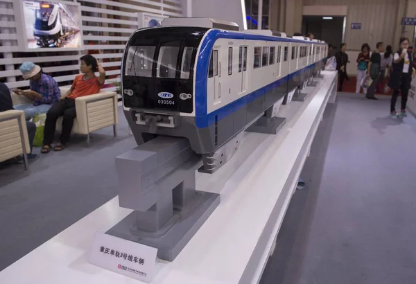 Besökare Tittar Modell Tåg Montern Crrc Corporation Utställning Changchun City — Stockfoto