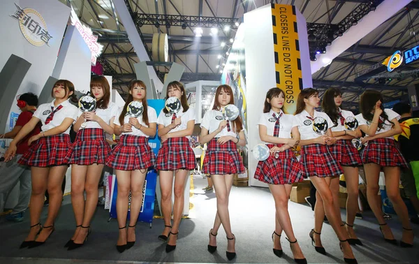 Showgirls Posar Durante 14Th China Digital Entertainment Expo Também Conhecido — Fotografia de Stock