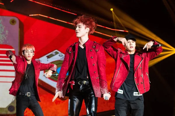 韓国の少年グループ Got7 のメンバーは 上海でのコンサートの 2016 — ストック写真