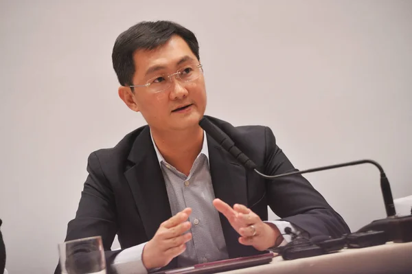 Ponny Huateng Ordförande Och Tencent Holdings Ltd Talar Presskonferens Peking — Stockfoto