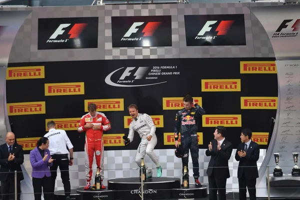Mecedes Vezető Nico Rosberg Németország Negyedik Jobbra Ünnepli Ferrari Vezető — Stock Fotó
