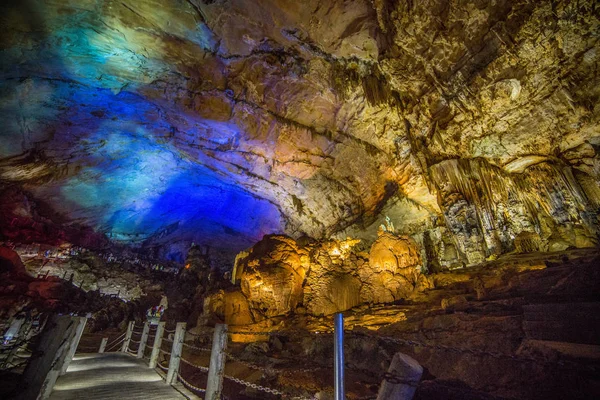 Vista Caverna Zhijin Uma Caverna Carste Também Conhecida Como Caverna — Fotografia de Stock