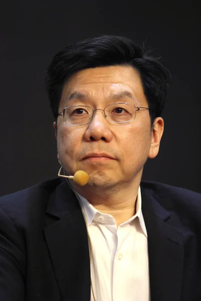 Kai Lee Founder Ceo Chairman Innovation Works Listens Reading Meeting — Stock Photo, Image
