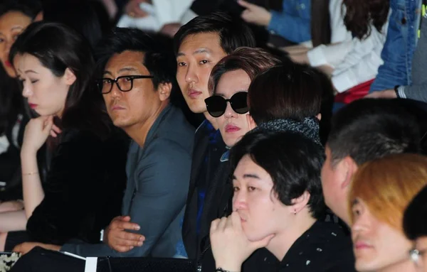 Południowo Koreański Piosenkarz Aktor Kim Jun Centrum Uczęszcza Pokaz Mody — Zdjęcie stockowe