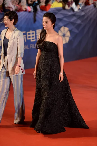 Китайська Актриса Тан Вей Прибуває Червоному Килимі Церемонію Відкриття Шостого — стокове фото