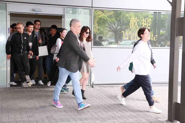 Südkoreanische Schauspielerin Song Hye Kyo Mitte Verlässt Den Internationalen Flughafen — Stockfoto