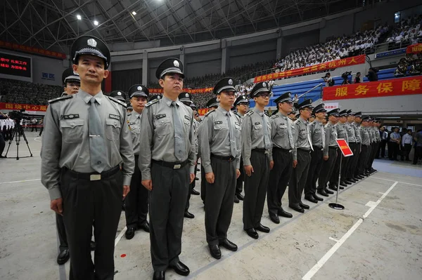 Des Policiers Chinois Assistent Lancement Compte Rebours 100 Jours Sommet — Photo