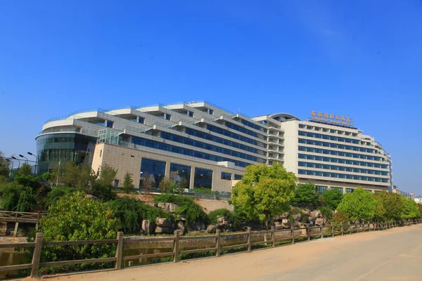 Vista Del Landbridge Jin Jiang Hotel Ciudad Rizhao Provincia Chinas —  Fotos de Stock