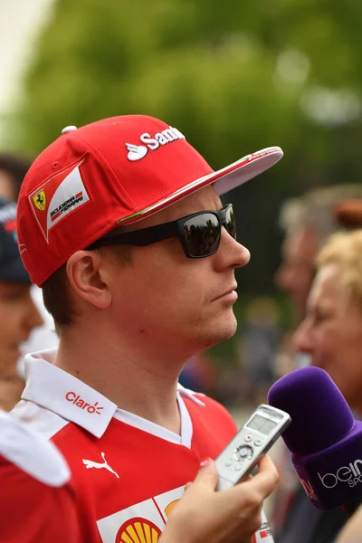 Kimi Raikkonen Pilote Finlandaise Ferrari Est Interviewée Lors Une Réunion — Photo