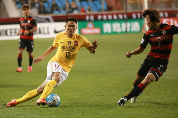 Wang Shangyuan Chiny Guangzhou Evergrande Lewy Wyzwań Kim Kwang Suk — Zdjęcie stockowe