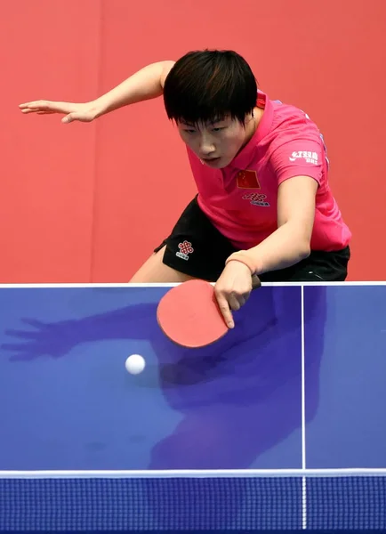 Ding Ning China Returns Shot Mima Ito Japan Women Singles — стоковое фото