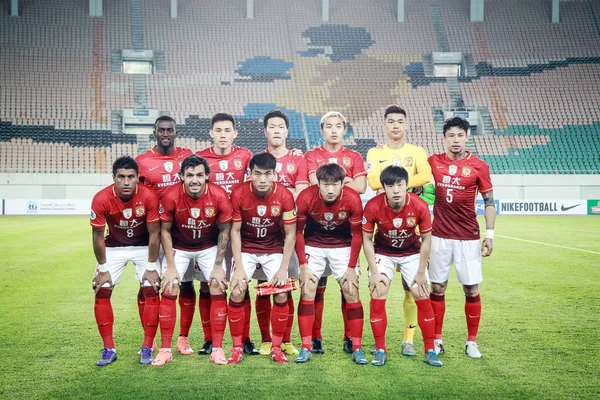 Pemain File Players Dari Starting Line Guangzhou Evergrande Cina Berpose — Stok Foto