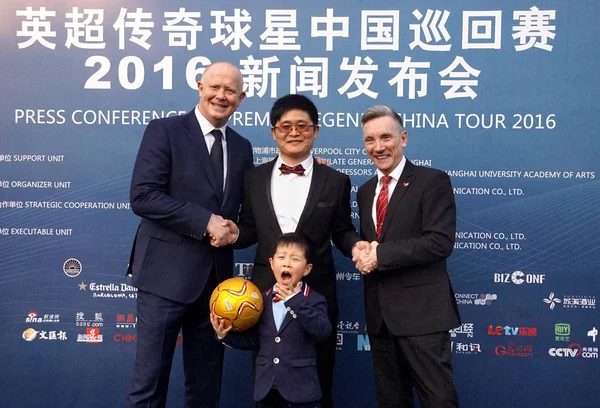 Sinistra Allenatore Calcio Inglese Mark Wright Tony Tung Presidente Shanghai — Foto Stock