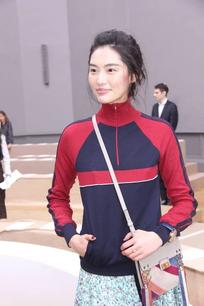 Chiński Model Bonnie Chen Bige Przybywa Pokaz Mody Chloe Podczas — Zdjęcie stockowe