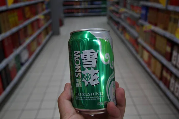 Tiendas Clientes Para Una Lata Latas Cerveza Nieve China Resources —  Fotos de Stock