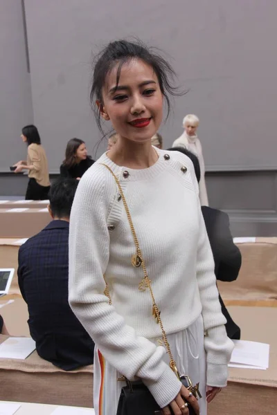 Atriz Chinesa Gao Yuanyuan Chega Para Desfile Moda Chloe Durante — Fotografia de Stock