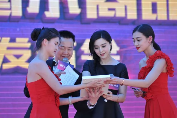 Čínská Herečka Fan Bingbing Druhé Zúčastní Ceremoniálu Pro Komoditní Mall — Stock fotografie