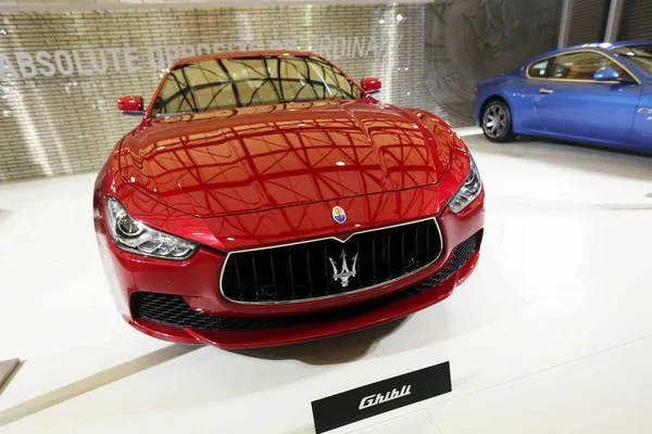 Maserati Ghibli Sedang Dipamerkan Saat Pameran Mobil Shanghai China Desember — Stok Foto