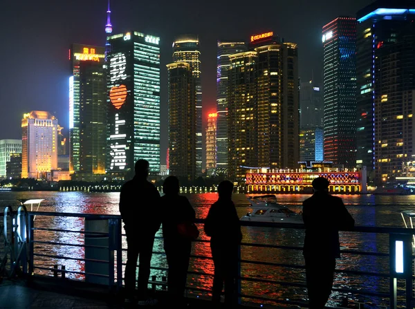 Fájl Éjszakai Nézet Lujiazui Pénzügyi Negyedében Sokemeletes Épületek Felhőkarcolók Pudong — Stock Fotó