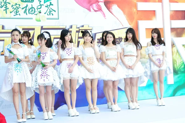 Jingyi Front Second Left Other Members Chinese Girl Group Snh48 — Stock Photo, Image